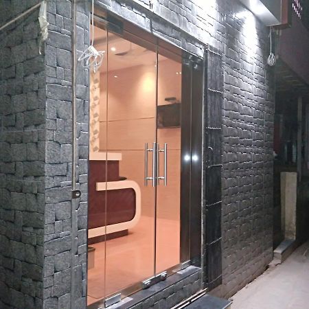 Hotel Avenue Residency Mumbai  Buitenkant foto