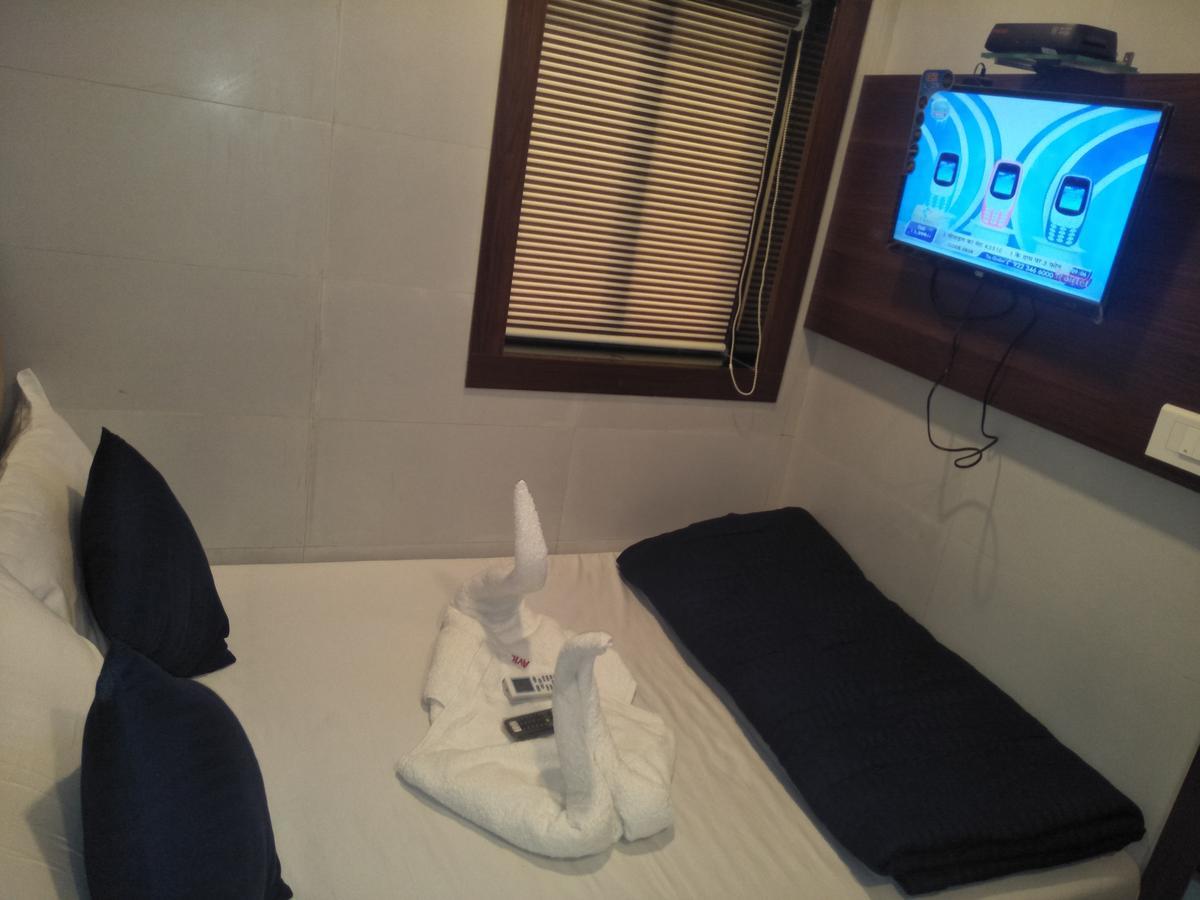 Hotel Avenue Residency Mumbai  Buitenkant foto