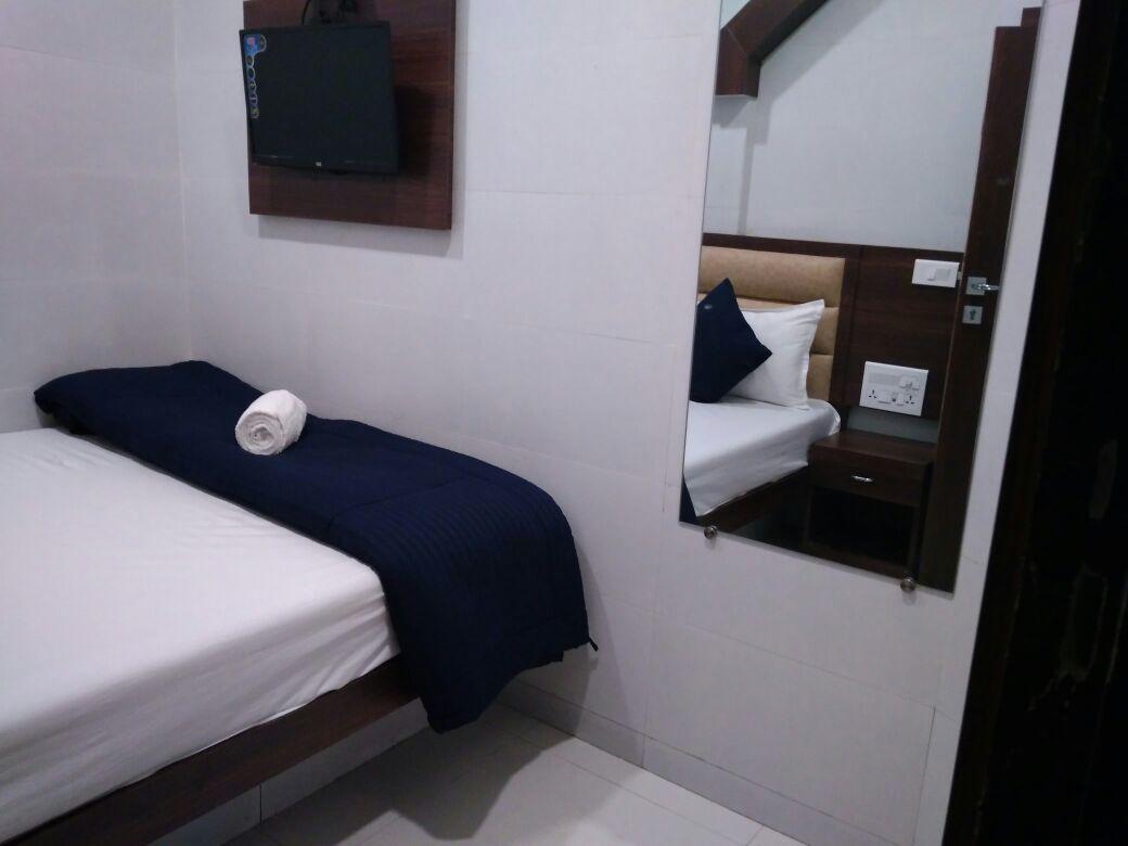 Hotel Avenue Residency Mumbai  Buitenkant foto
