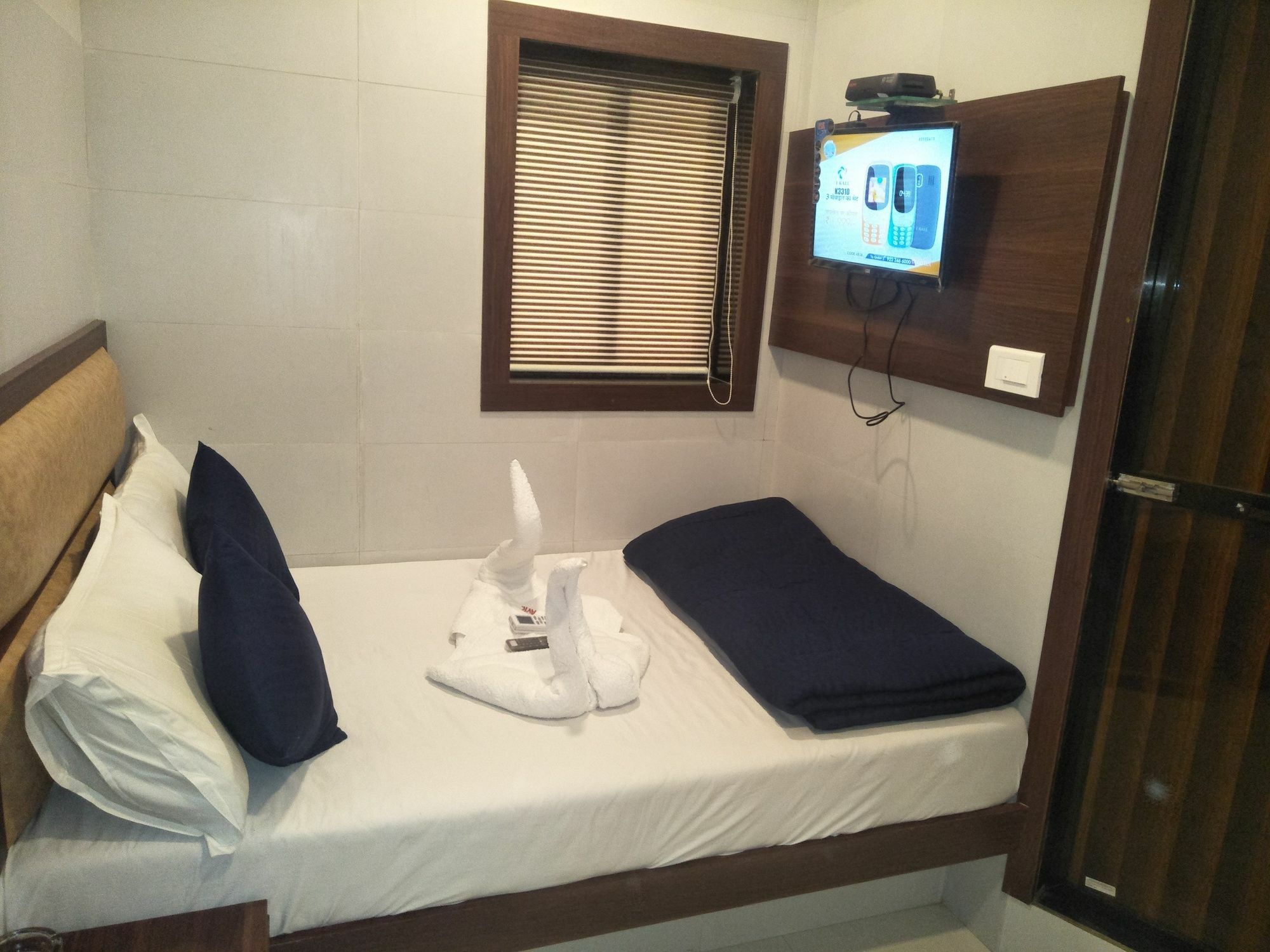 Hotel Avenue Residency Mumbai  Buitenkant foto